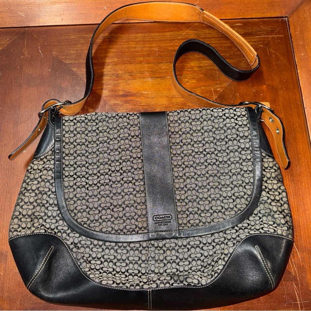 Vintage Coach Messenger Bag Signature Black & Grey Canvas & Leather Jacquard